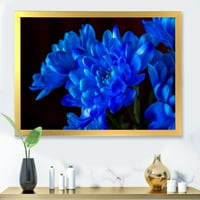 DesignArt 'Blue Chrysanthemum цвеќиња на црна ретроспектива' Традиционална врамена уметност печатење